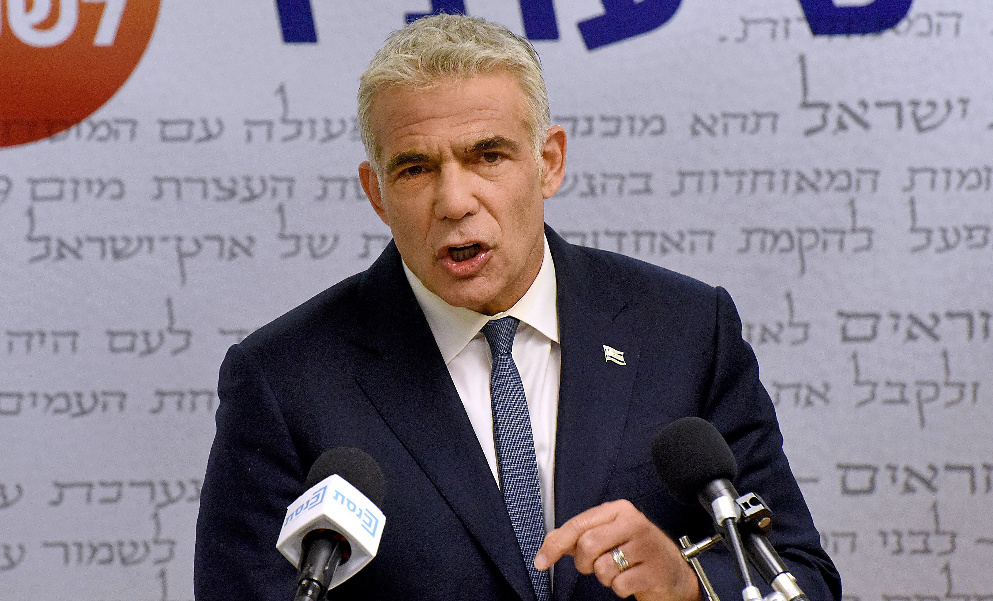 Opposition leader Yair Lapid is set to join Naftali Bennett in a proposed alliance