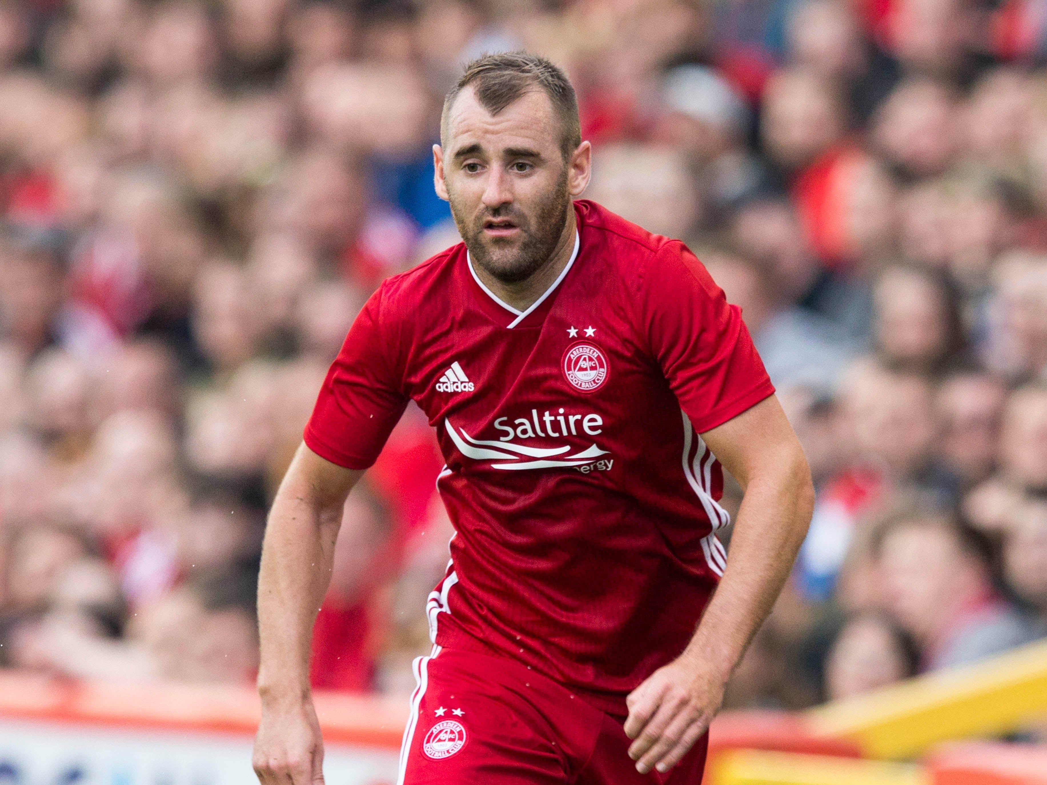 Niall McGinn in action for Aberdeen