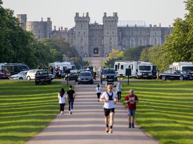 <p>Travellers have been seen parked on the Long Walk near Windsor Castle</p>