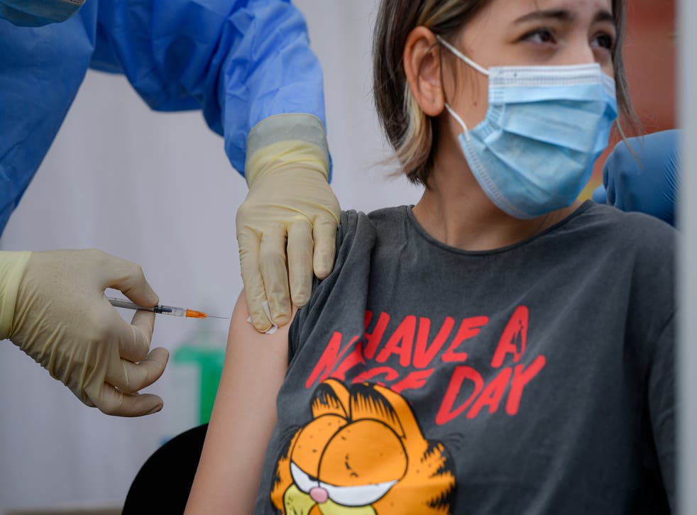 Virus Outbreak Romania Teenagers Vaccination