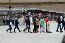 Texas push to close shelters for migrant kids alarms groups