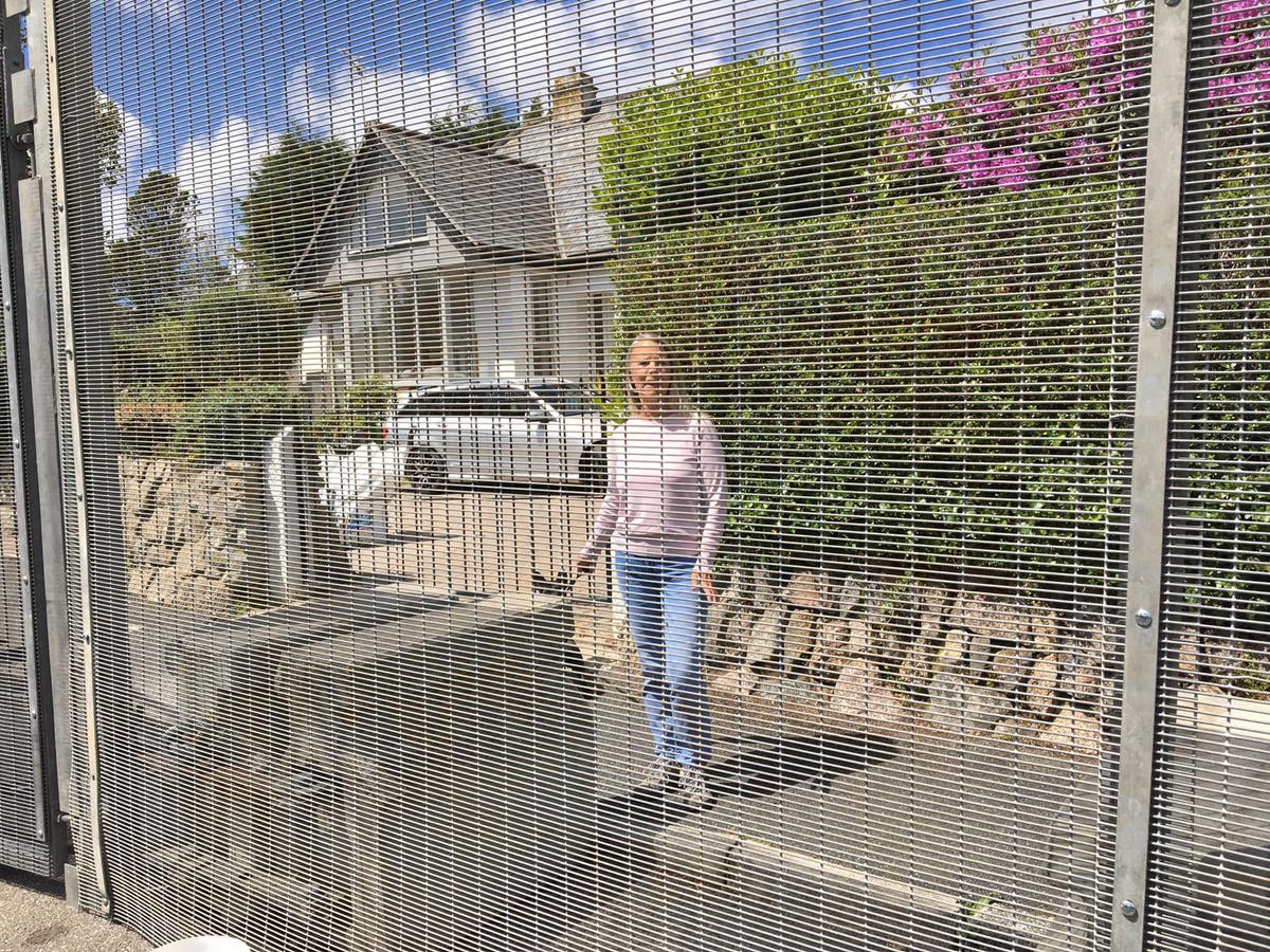 Steel fencing erected outside St Ives homes ahead of G7 summit: &lsquo;They&rsquo;ve built a cage around us&rsquo;