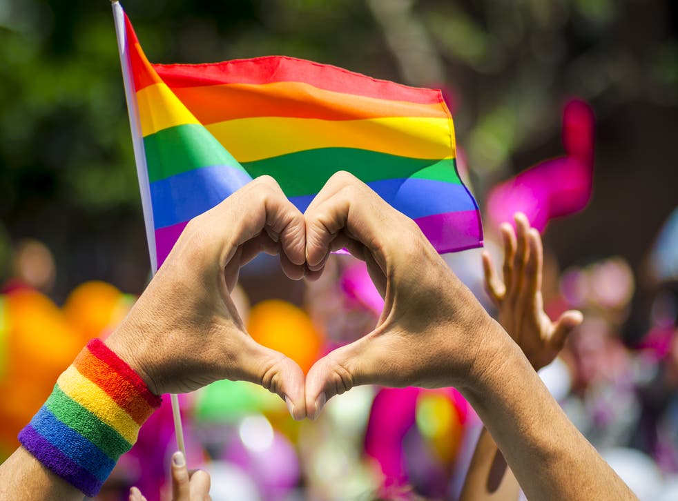<p>El 28 de junio de 1970, la comunidad LGBTQIA+ marchó por primera ocasión en Estados Unidos</p>