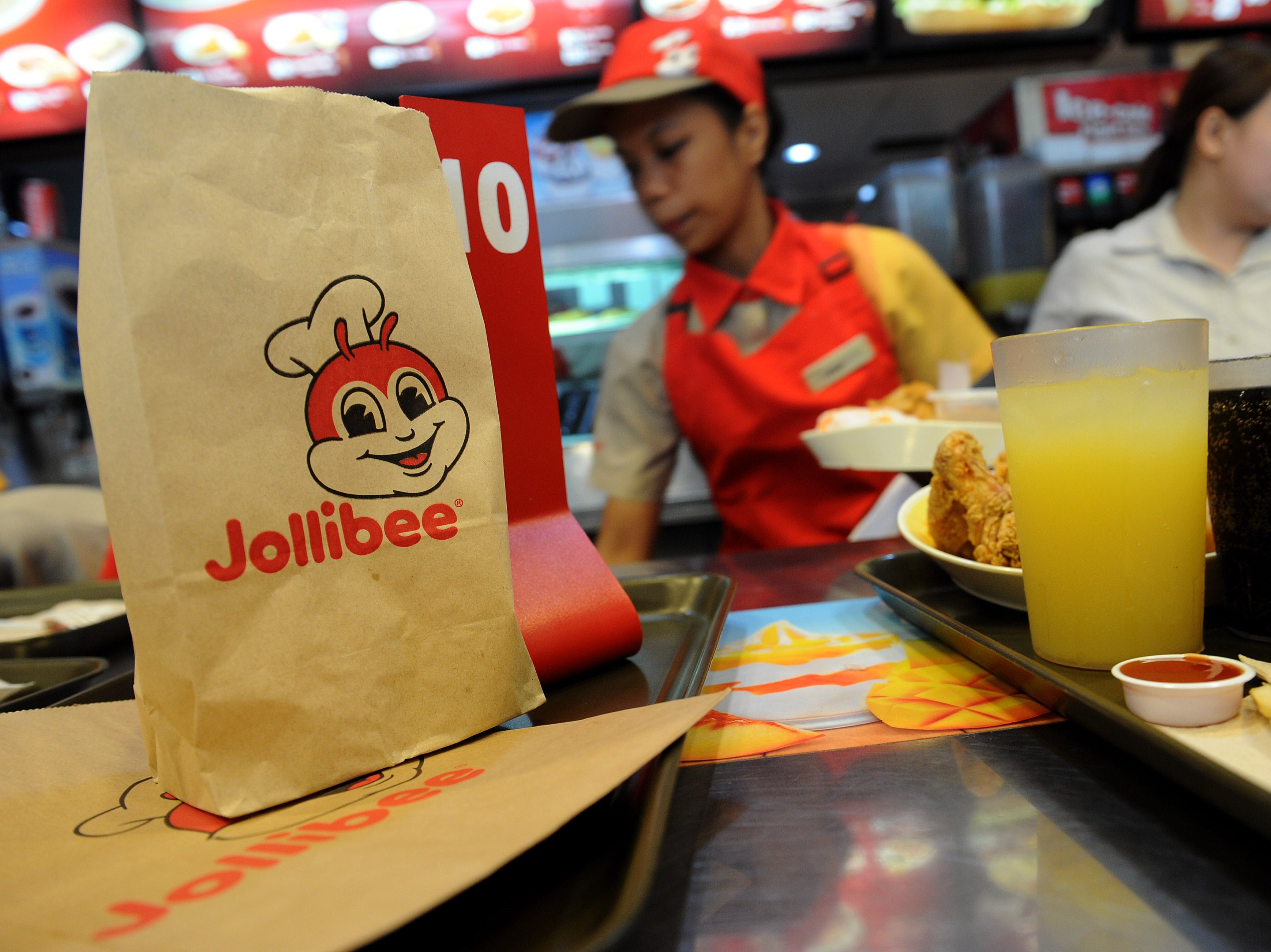 Jollibee Customer Shares How She Was Served A Battered And Fried Towel 