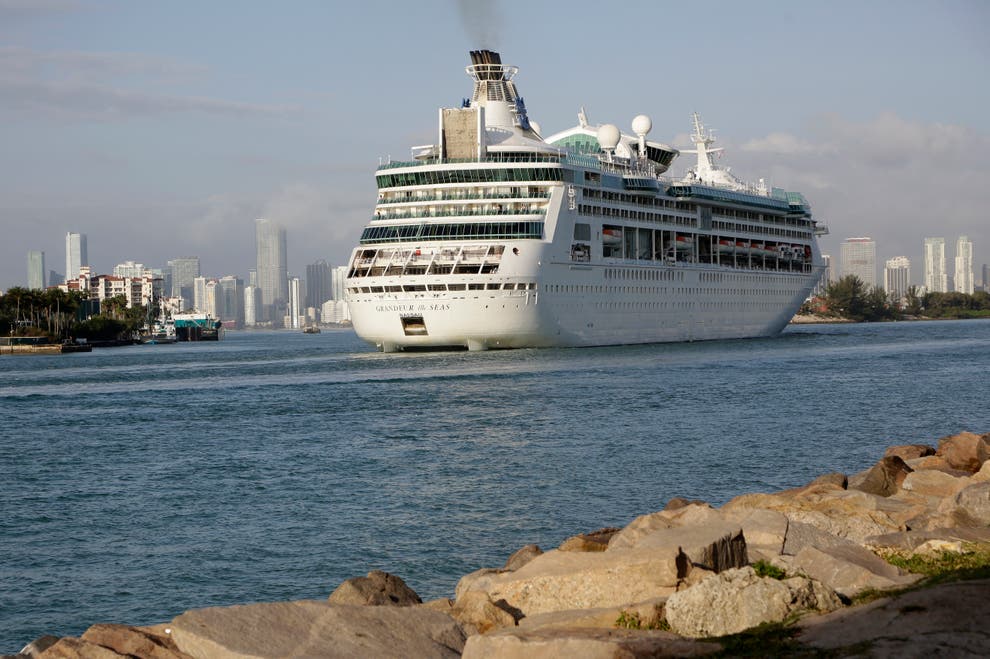 Royal Caribbean Cruises will allow non-vaccinated passengers after Ron