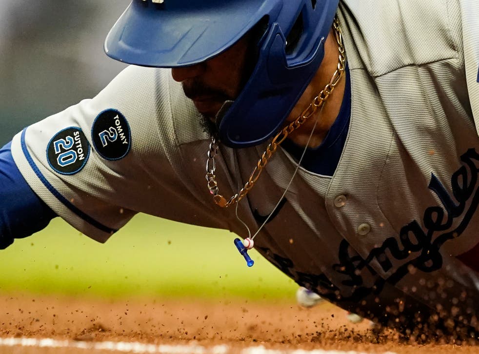 DODGERS-BRAVOS