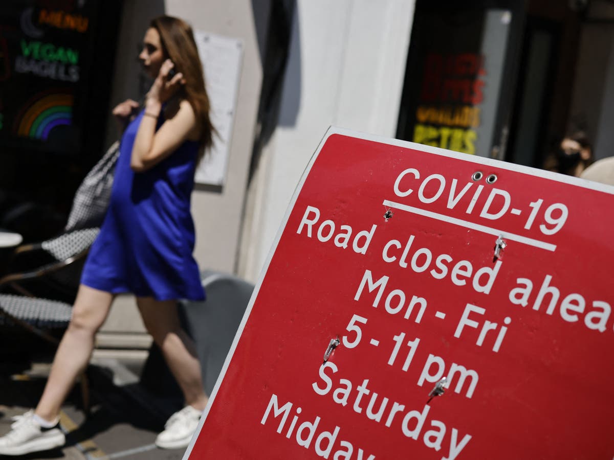Coronavirus news - live: Ministers &lsquo;planning two-week delay&rsquo; to lockdown easing as cases surge