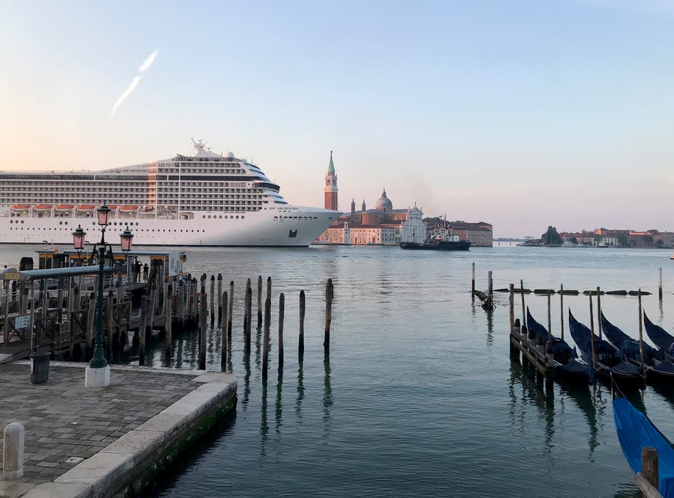 VENECIA-CRUCEROS