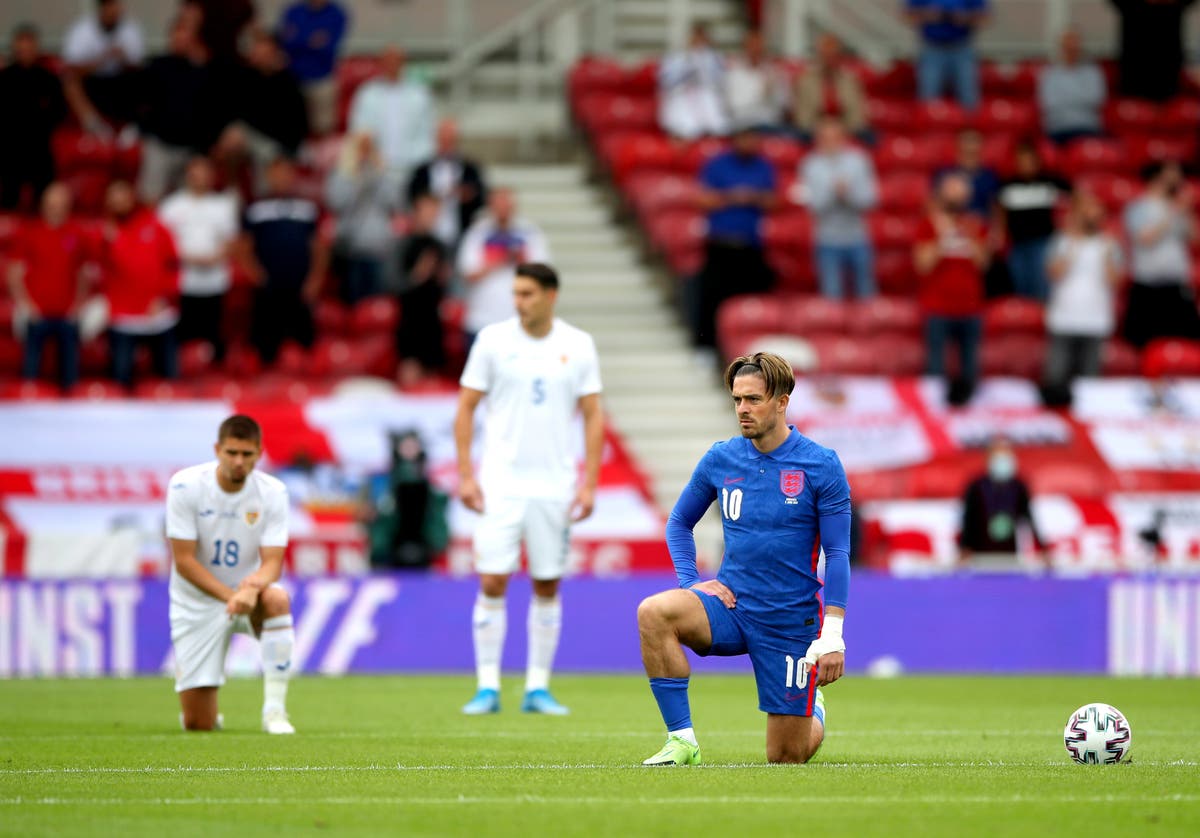 England players booed as they take the knee ahead of friendly with Romania England players booed as they take the knee ahead of friendly with Romania
