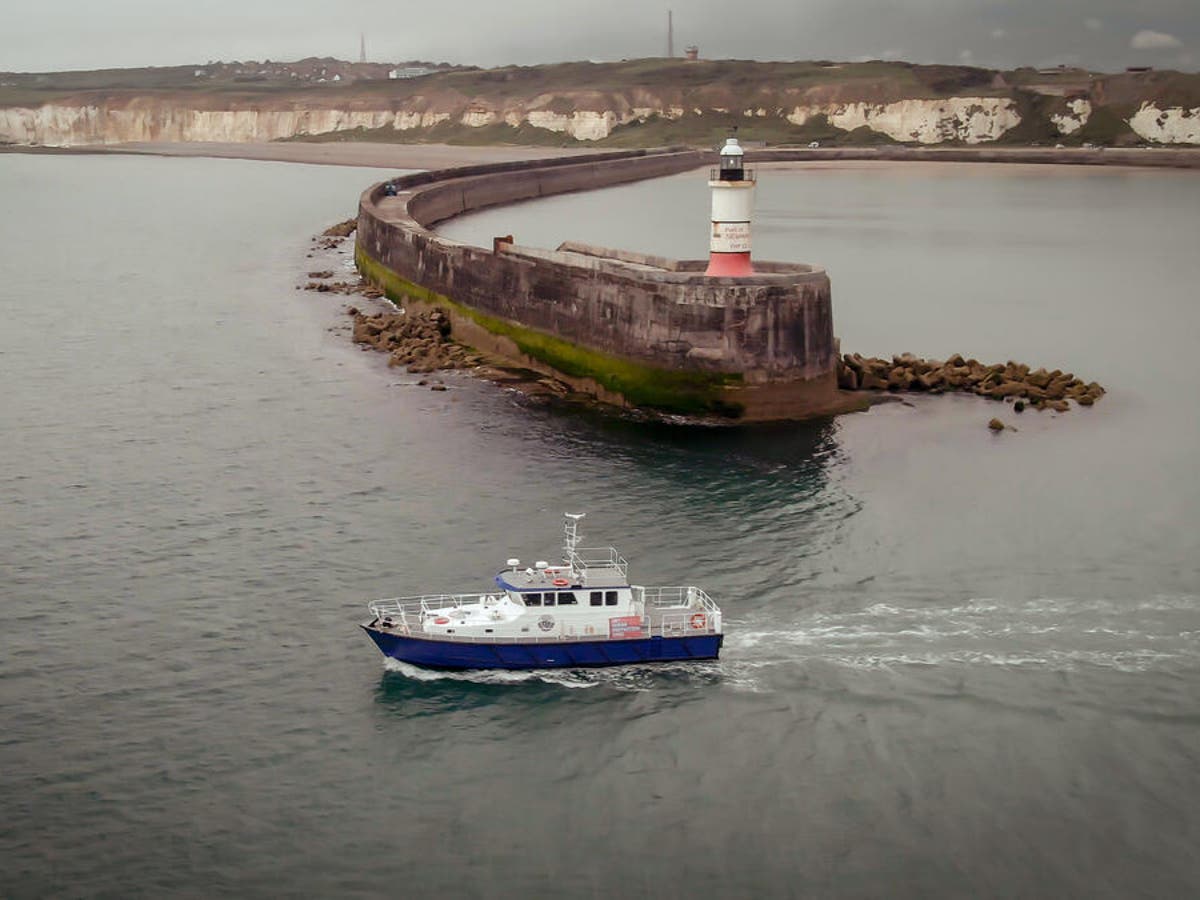 Greenpeace to patrol UK waters in campaign to prevent destructive fishing in protected areas