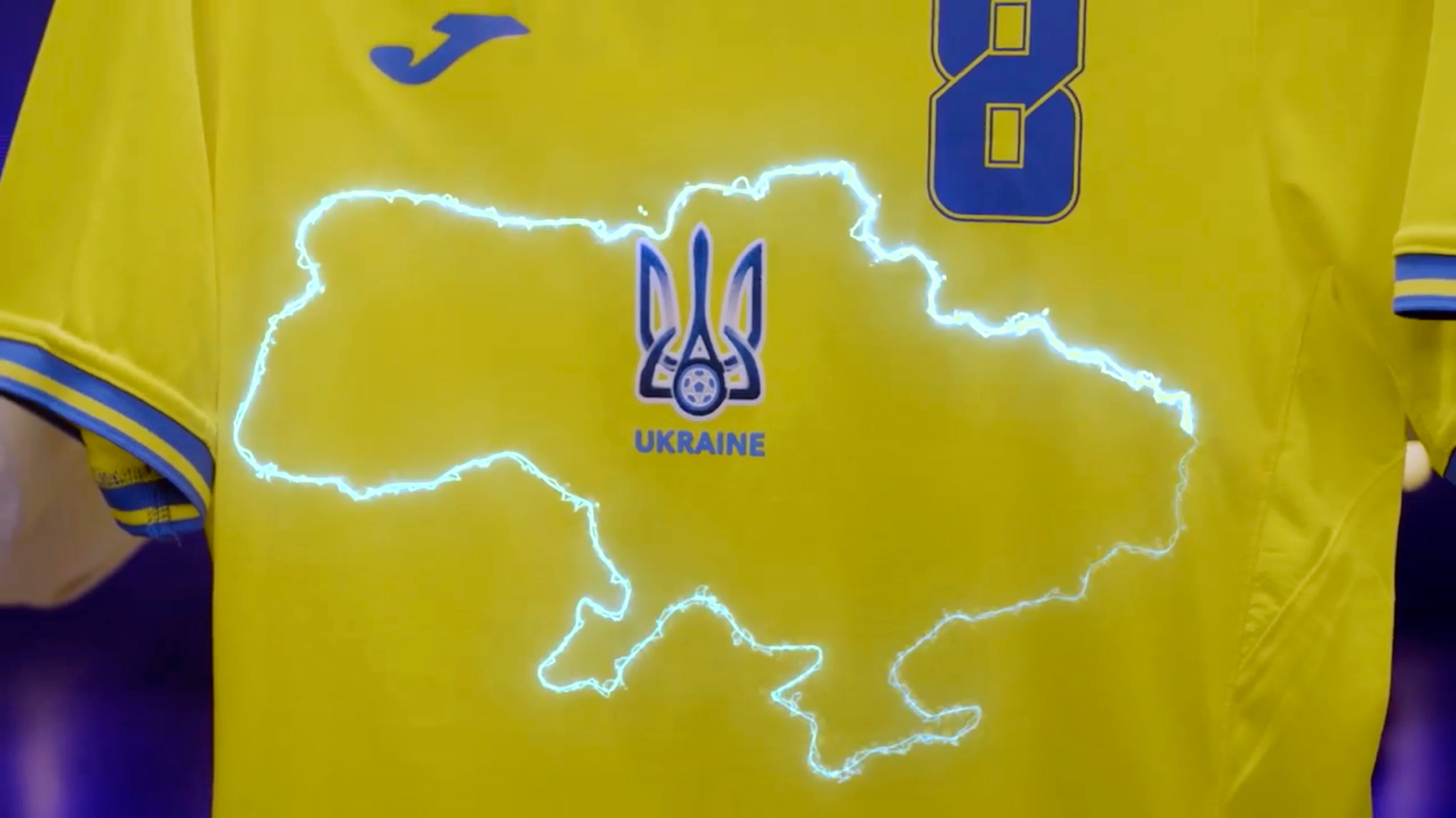 The new kit shows a map of Ukraine including Russian-annexed Crimea