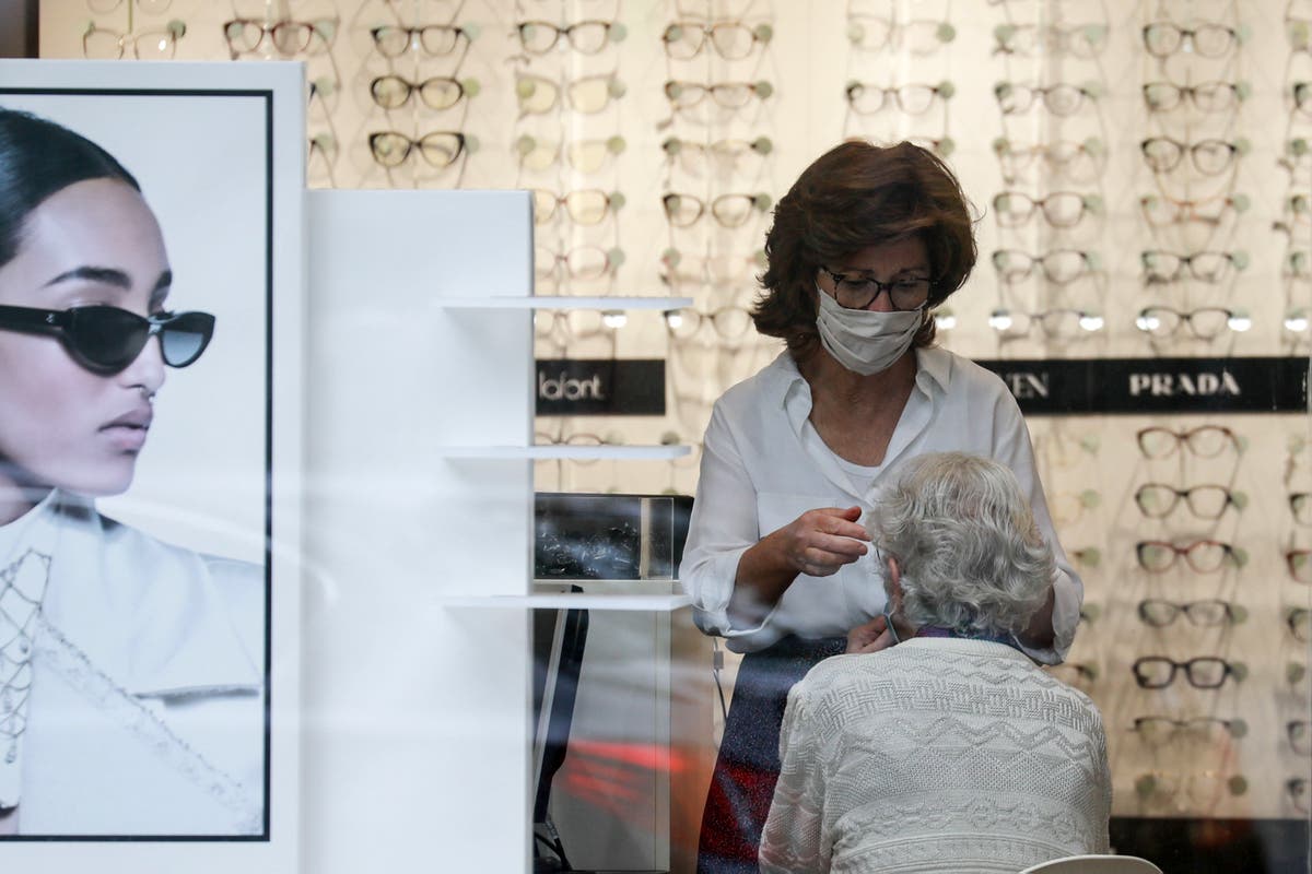 Nearly a third of Britons notice vision has worsened since pandemic Nearly a third of Britons notice vision has worsened since pandemic