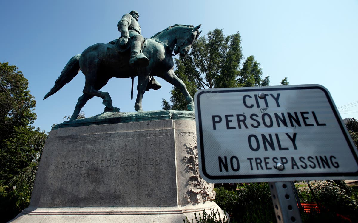 Virginia city council votes to remove Confederate statues Confederate