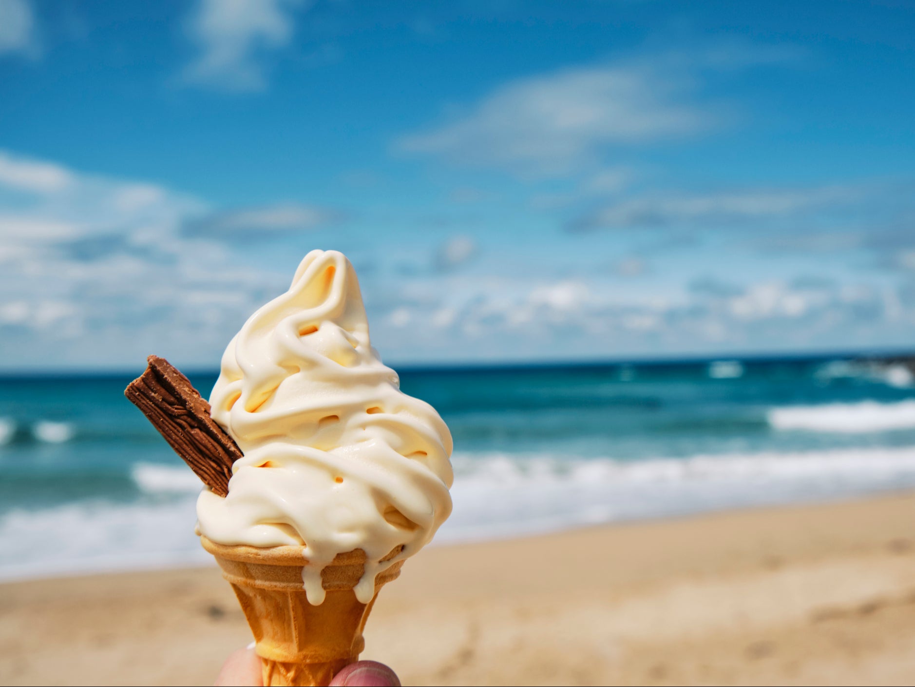Man Shares How To Get 27 Days Off Work In A Row Using Just 10 Holiday 