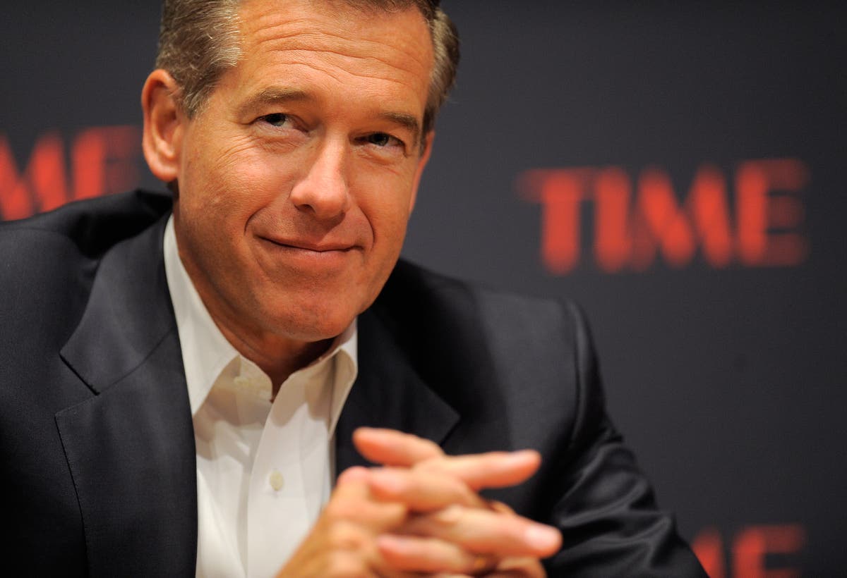 Brian Williams mocks Fox News by showing advert they rejected