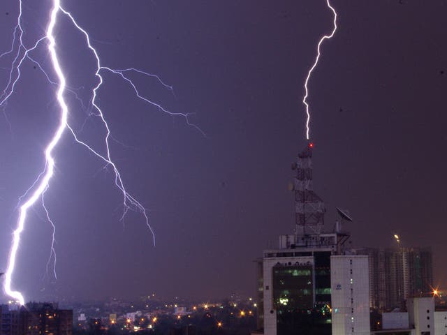 <p>Lightning strikes in Kolkata, capital of West Bengal (File photo)</p>