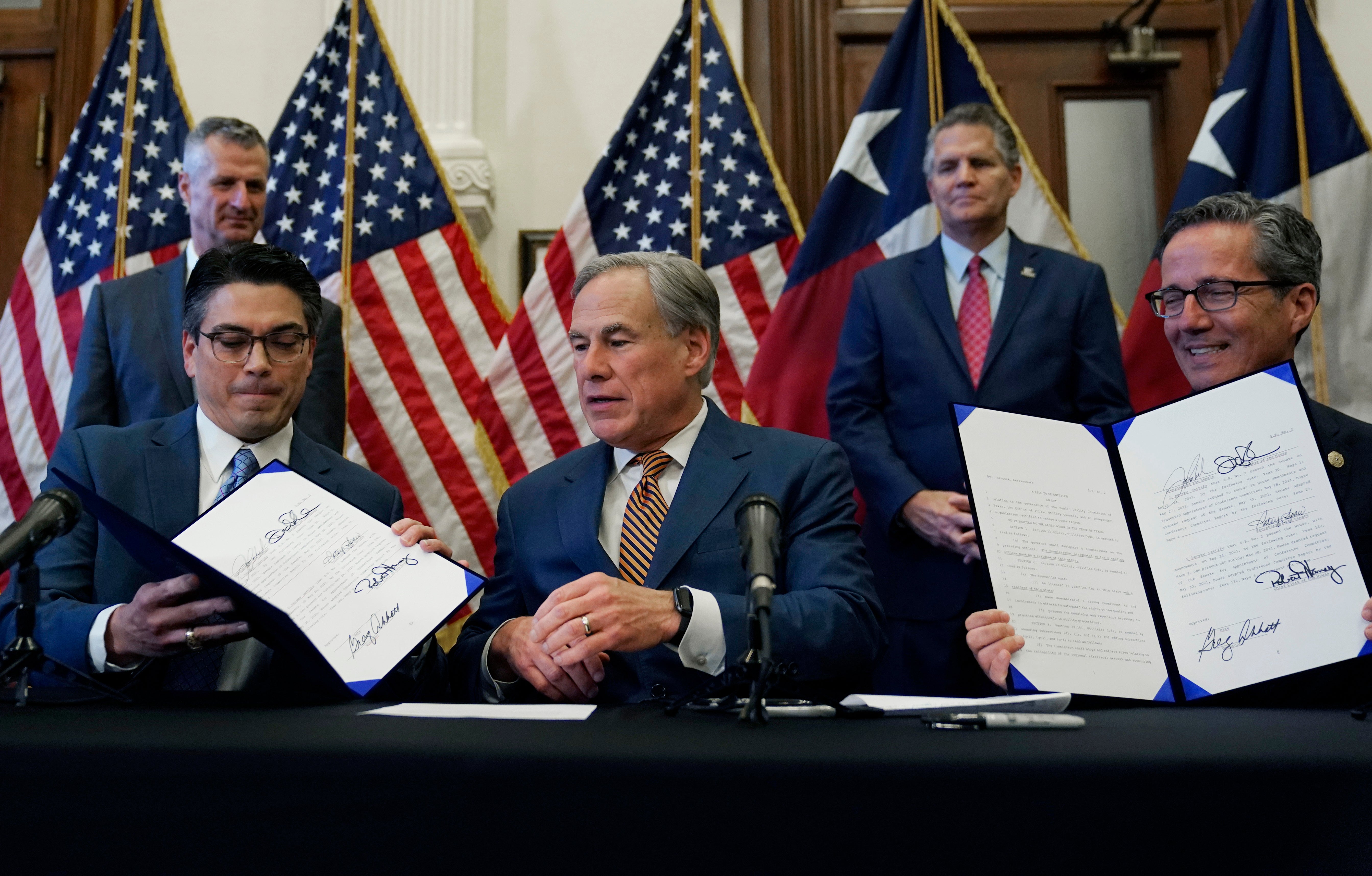 Texas governor says power grid fixed; experts cite problems Republican ...