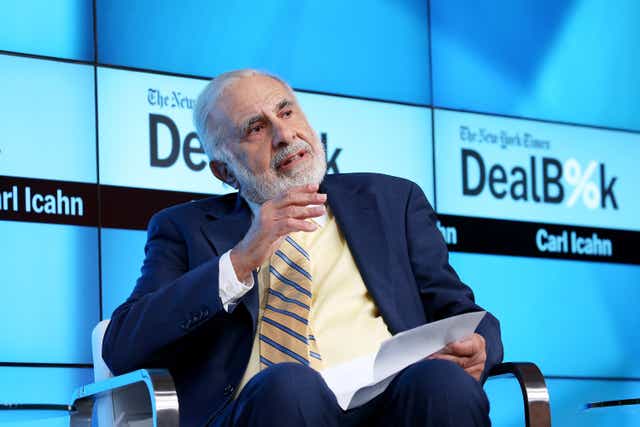 <p>Billionaire investor Carl Icahn defends not paying federal income taxes for several years</p>