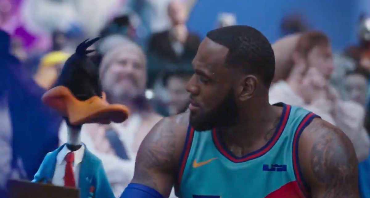 Space Jam 2: Fans reagieren auf den Trailer, als LeBron James und Looney Tunes auf dem Basketballplatz gegeneinander antreten