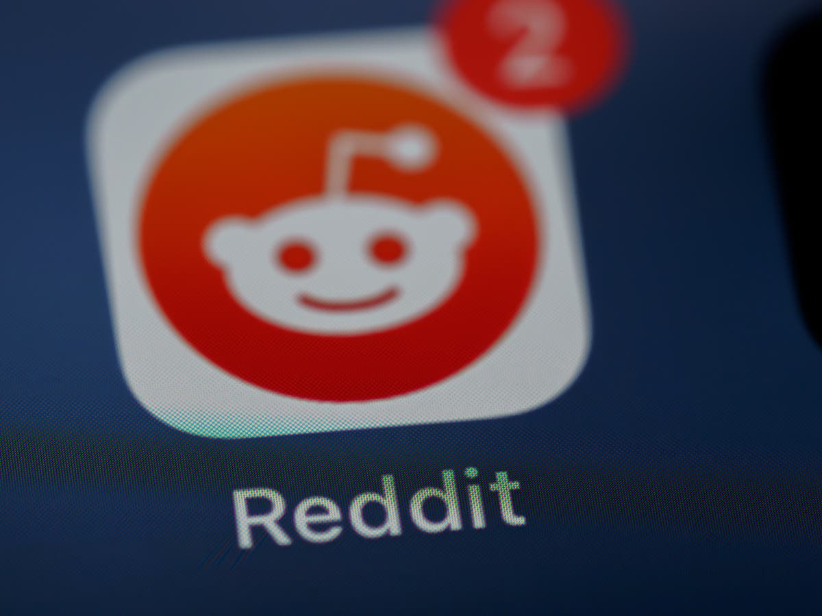 Reddit Kills Secret Santa Swap Used By Bill Gates And Snoop Dogg To Give Gifts To Public And Users Are Livid The Independent