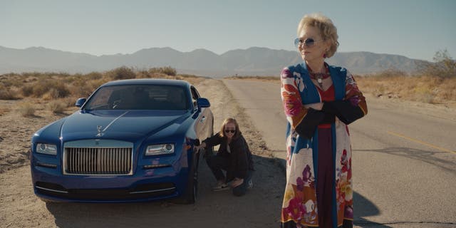 <p>Hannah Einbinder and Jean Smart in a scene from the HBO Max comedy ‘Hacks’</p>