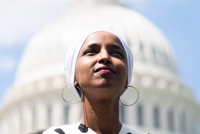 <p>La congresista de Minnesota, Ilhan Omar, emitió una aclaración diciendo que no estaba haciendo 'una comparación moral entre Hamas y los talibanes y los Estados Unidos e Israel'</p>