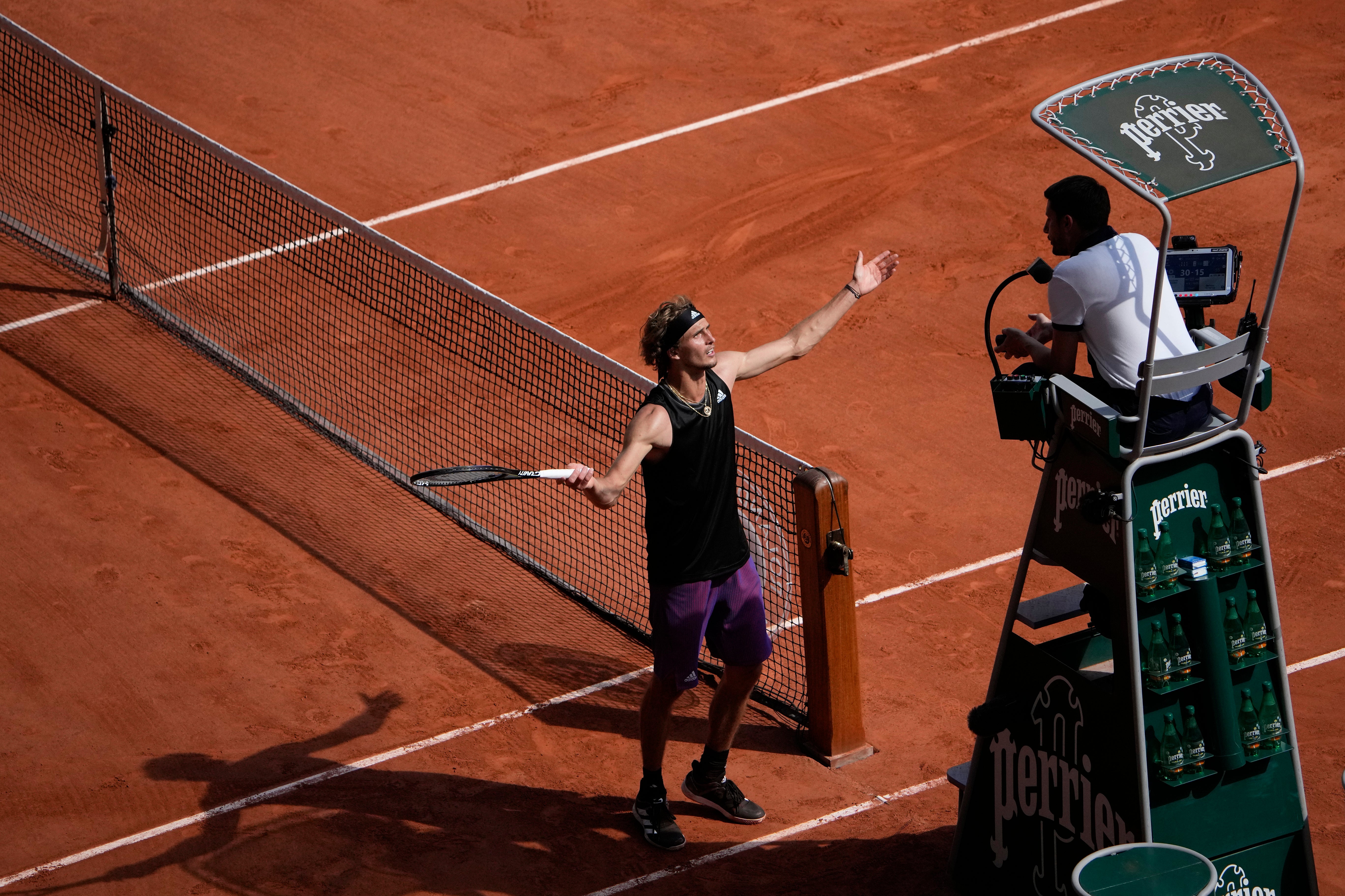 Alexander Zverev argued with umpire Renaud Lichtenstein