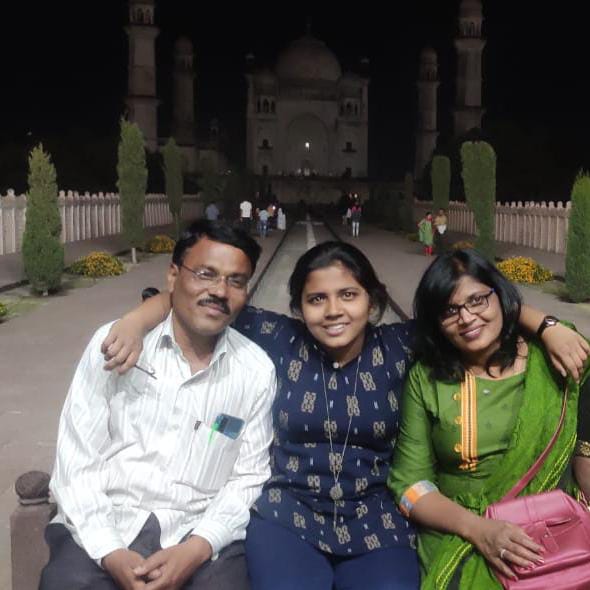 From L-R: Journalist Harishchandra Dhaware, his daughter Vishakha Dhaware and wife Jayashri Dhaware