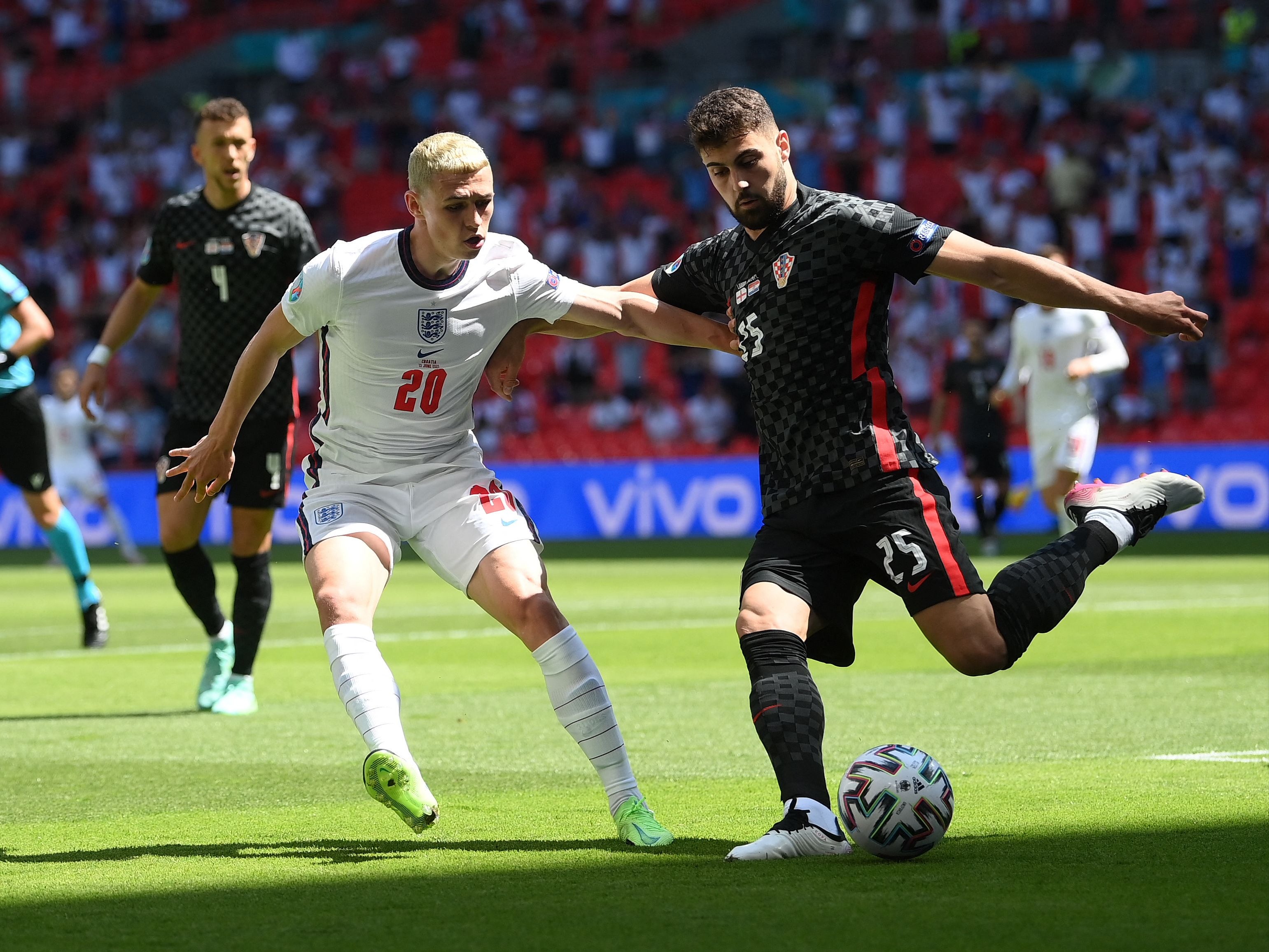 Josko Gvardiol in action against England for Croatia