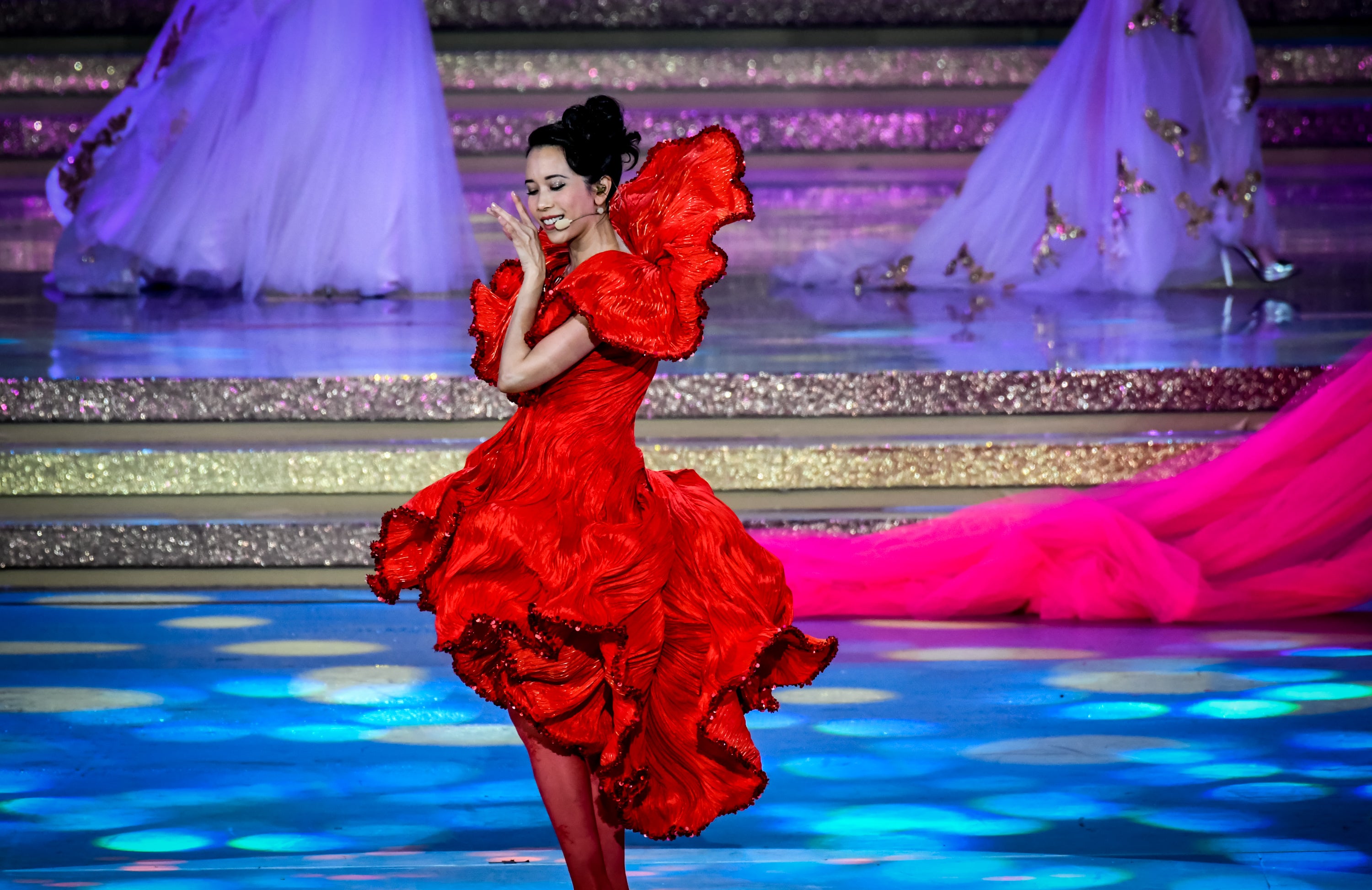 Karen Mok criticised by the Chinese for wearing Dolce & Gabanna in new video