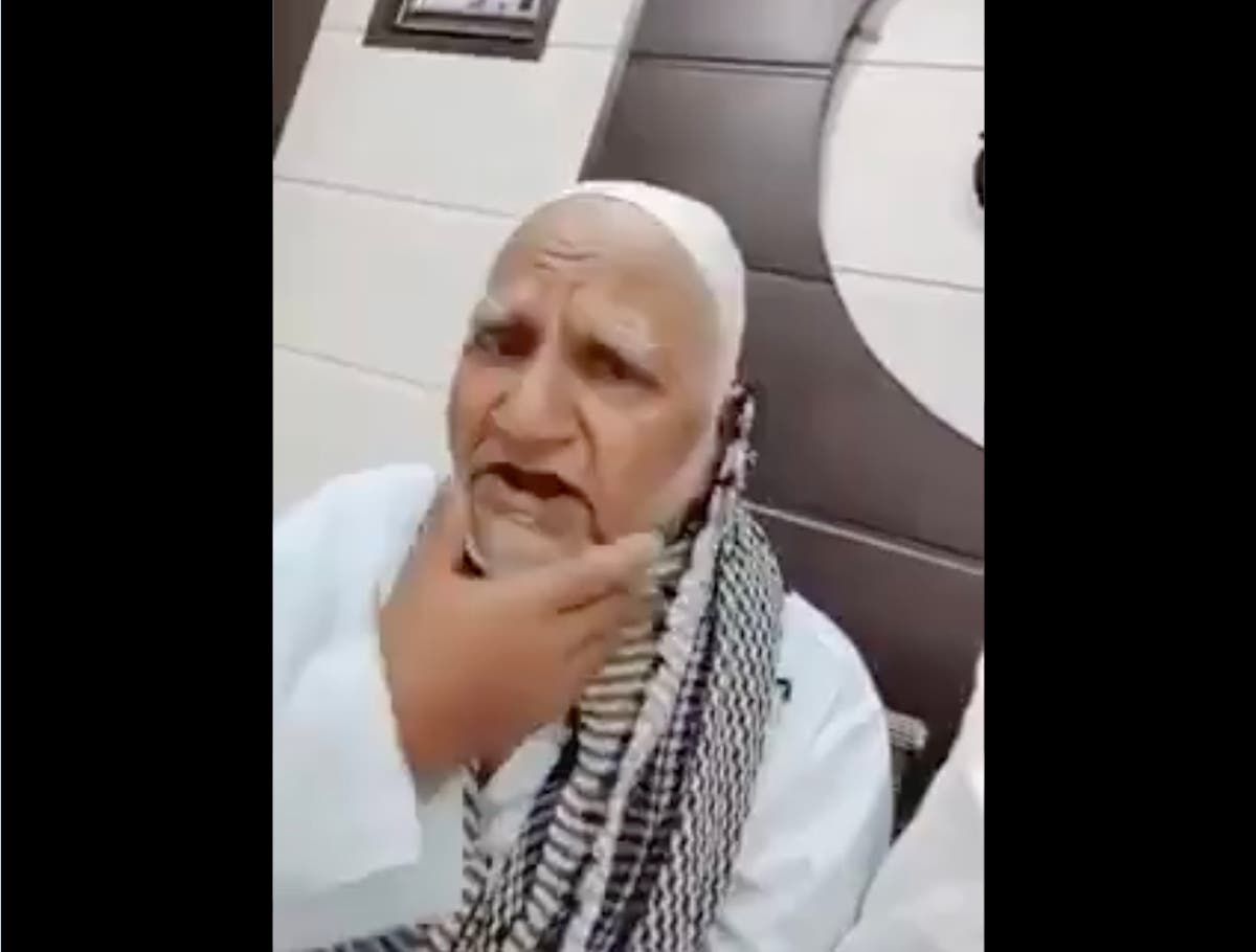 Elderly Muslim man beaten and has beard shaved by men chanting Hindu slogans
