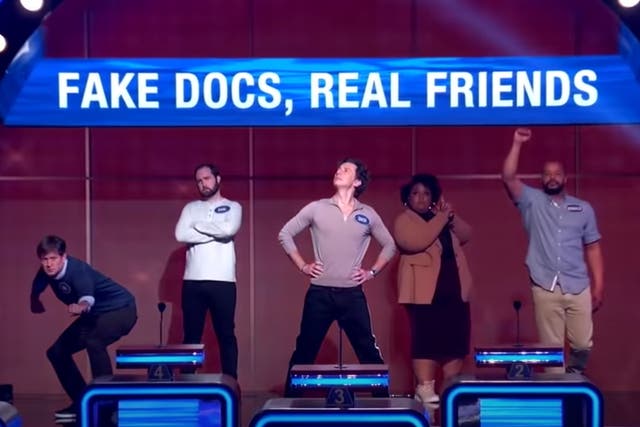 <p>Zach Braff and Donald Faison with their team on ‘Celebrity Family Feud’</p>