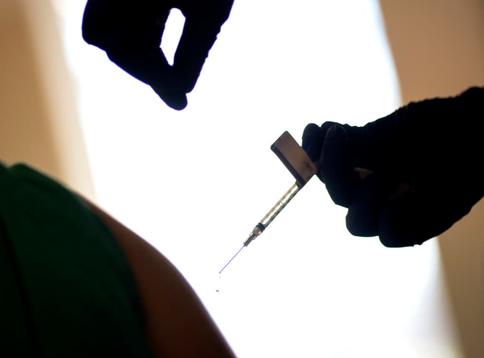 CORONAVIRUS-VACUNA-TRASPLANTES