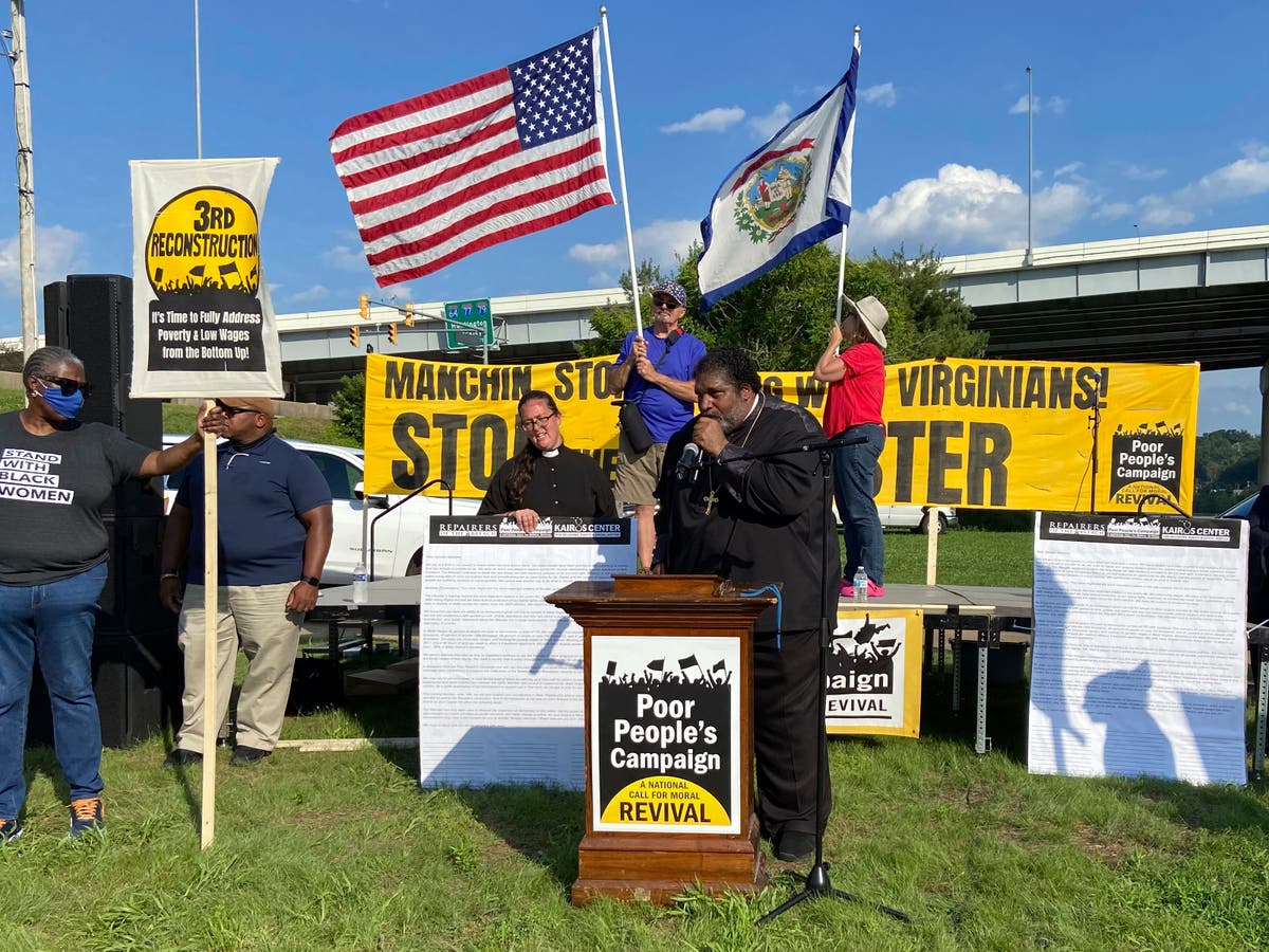 Hundreds protest Manchin’s opposition to voting law overhaul Democratic Washington Senate Republican Charleston