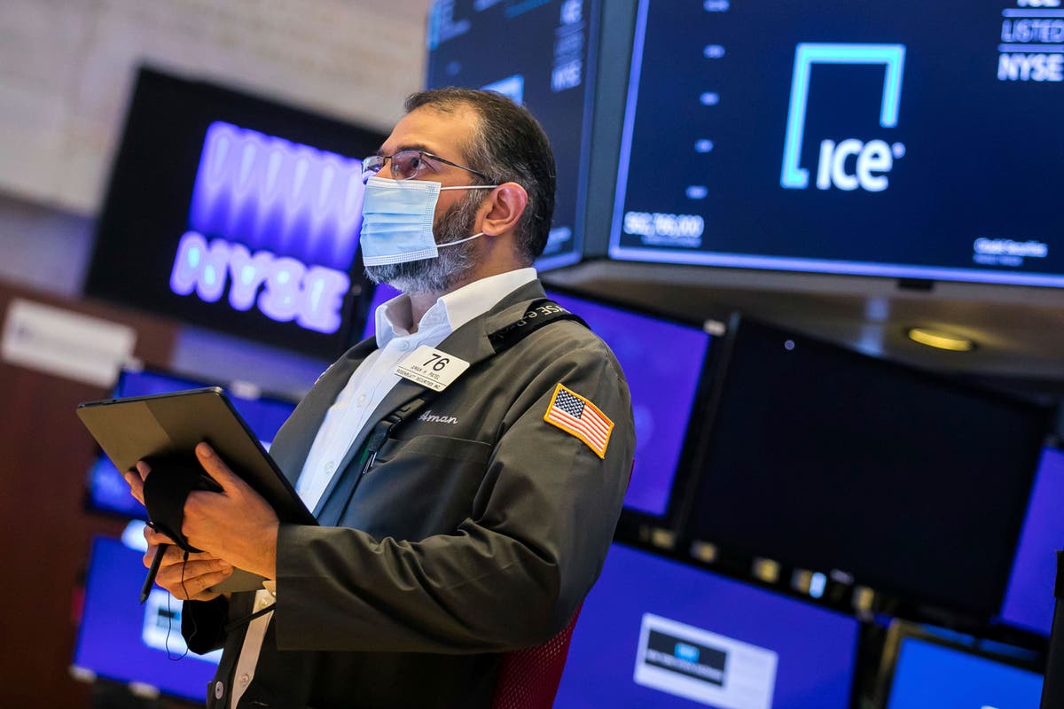 Asian shares mixed after tech giants nudge S&P to new high