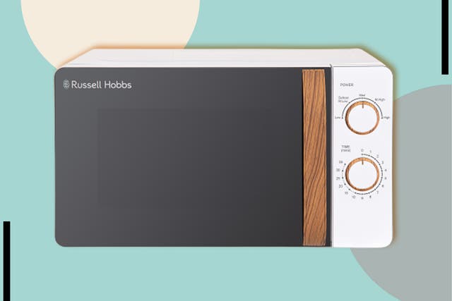 <p>It’s a good looking microwave – but does it deliver on the performance front? </p>