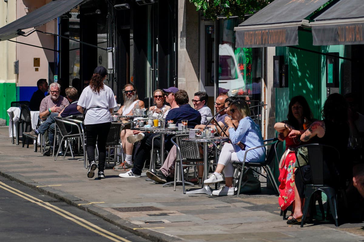 UK inflation up more than expected amid COVID fluctuations 