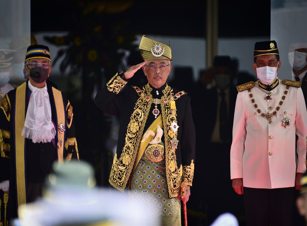 Malaysian King Says Parliament Must Resume Despite Emergency Kuala Lumpur Malay Malaysian Mahathir Mohamad Anwar Ibrahim The Independent