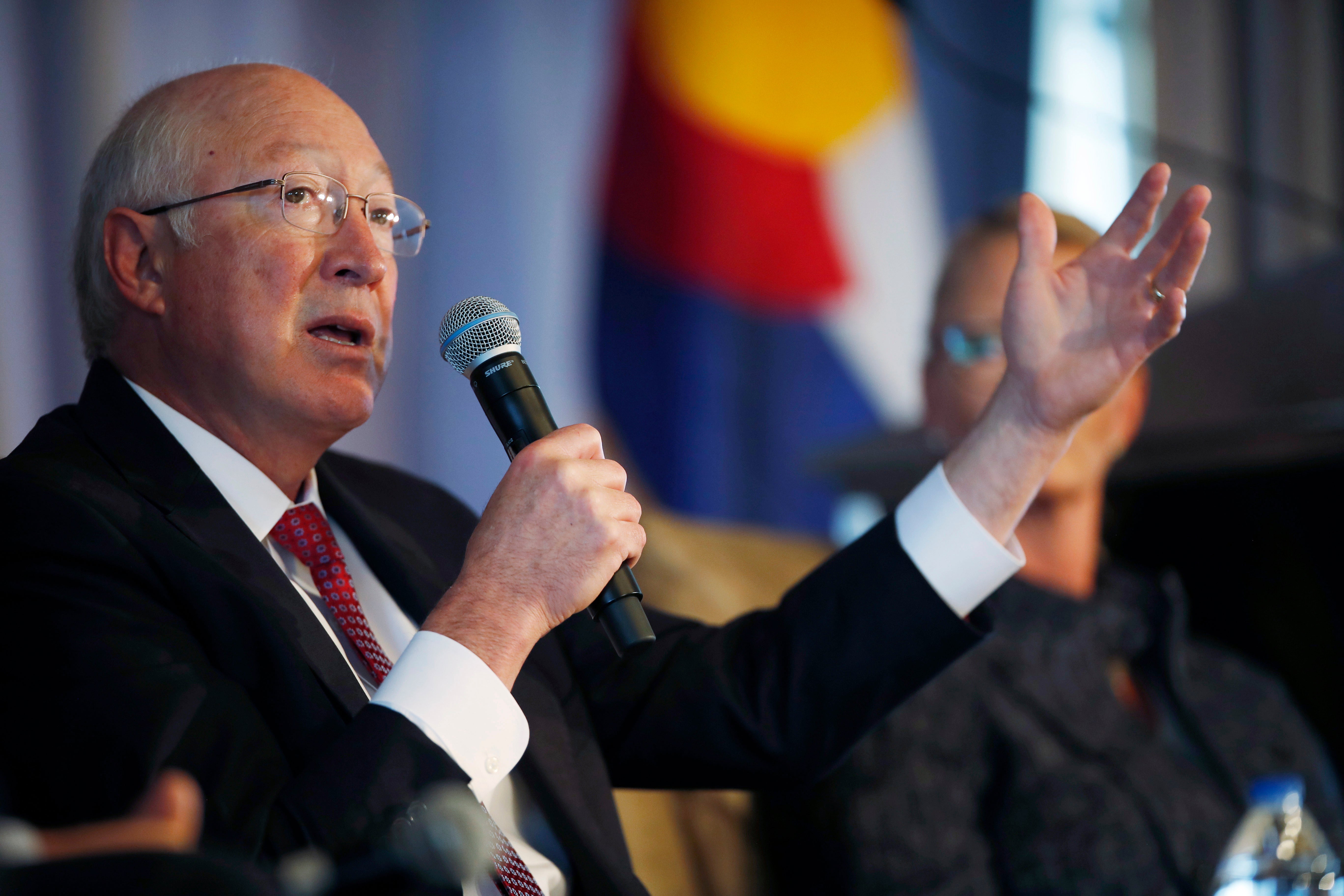 <p>Salazar tiene ascendencia española y en más de una ocasión se ha autodenominado mexicoamericano </p>