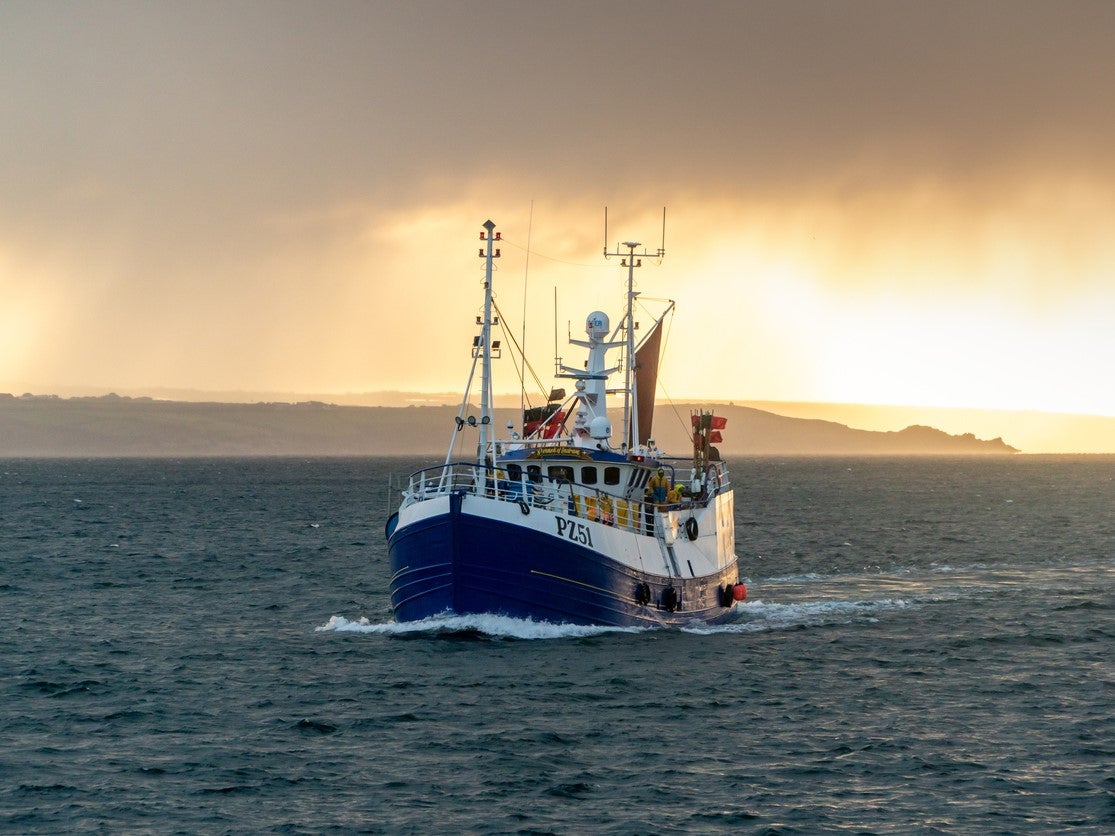 Newlyn gill-netter returns to port in Cornwall
