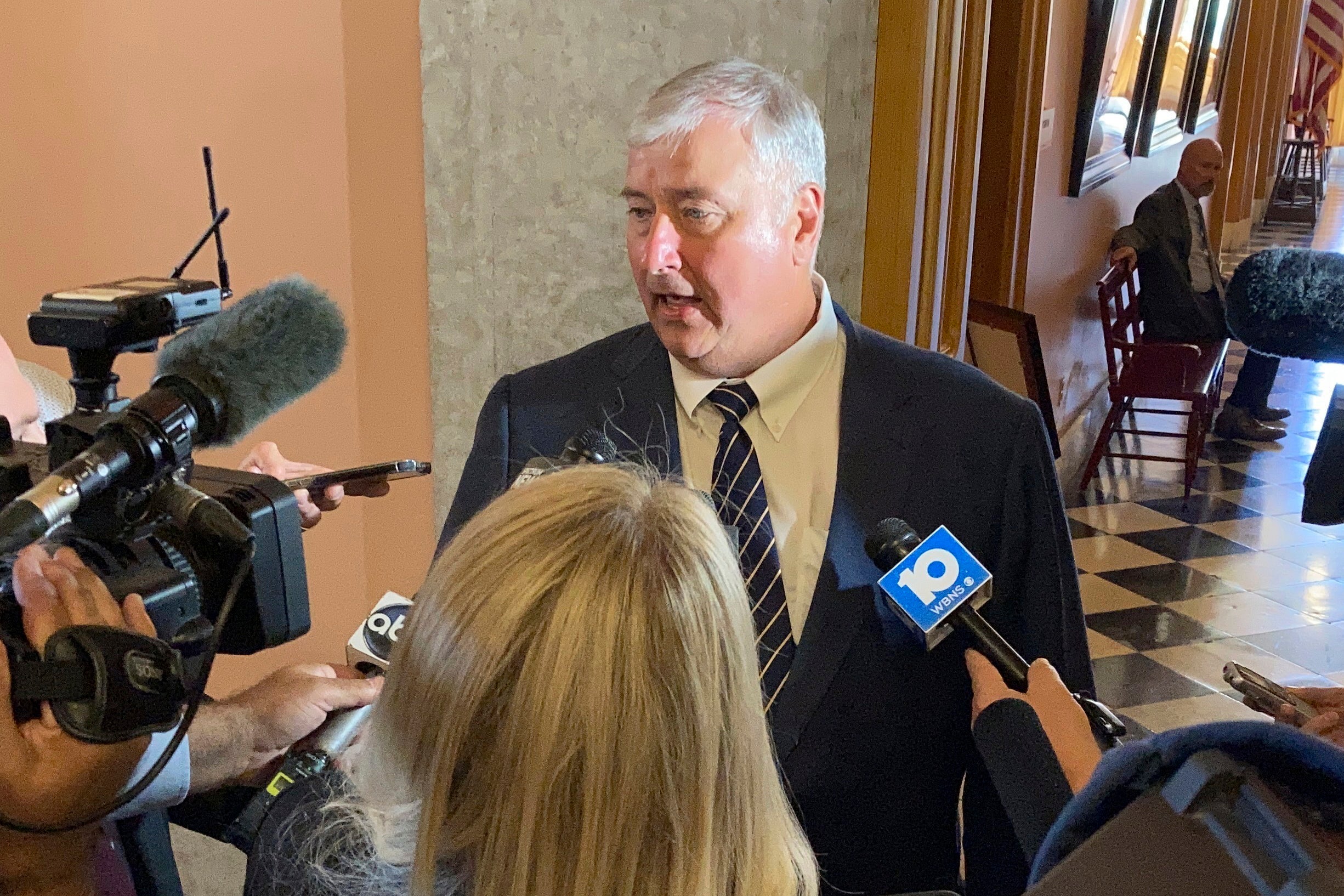 Bribery Investigation Ohio Lawmaker Expulsion