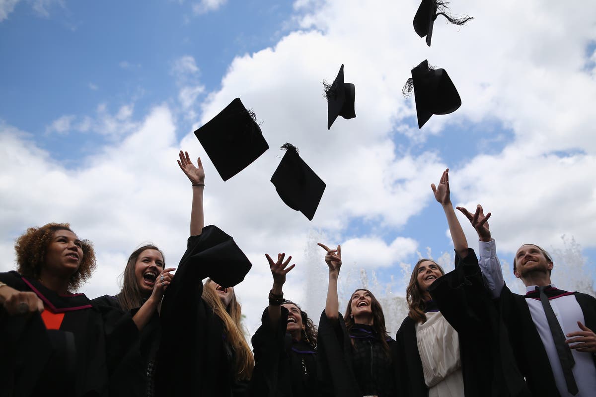 More and more school leavers aren’t going to university | The Independent