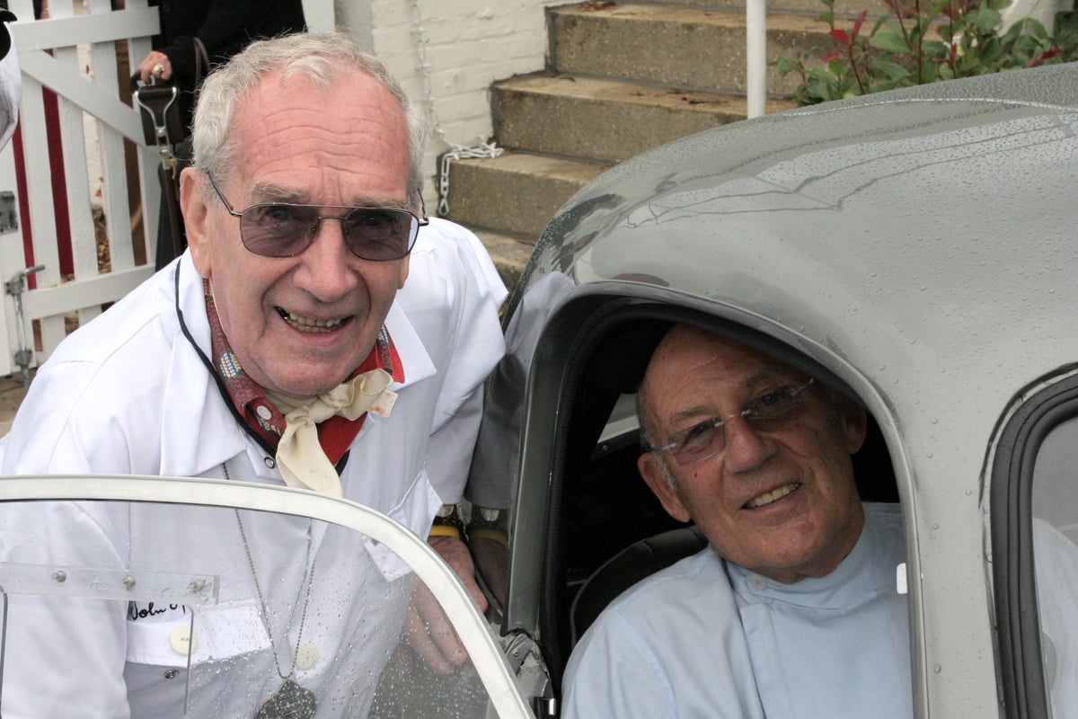 Sprinzel (left) and Sir Stirling Moss in 2006