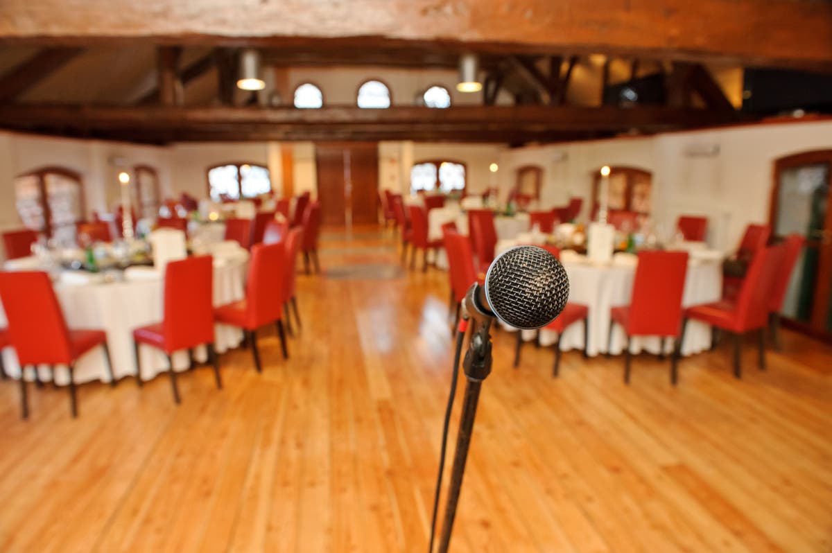 &lsquo;Cut the cliches&rsquo;: How to write a great wedding speech