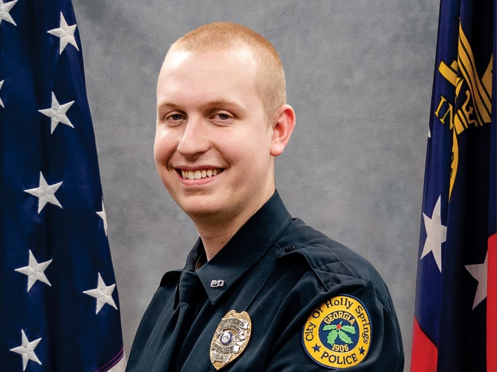 Georgia police officer dies after being dragged by suspectâ€™s car during traffic stop