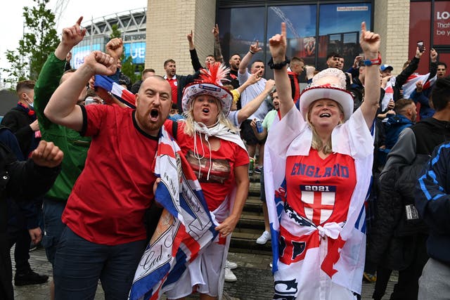<p>Fans de Inglaterra fuera de Wembley</p>