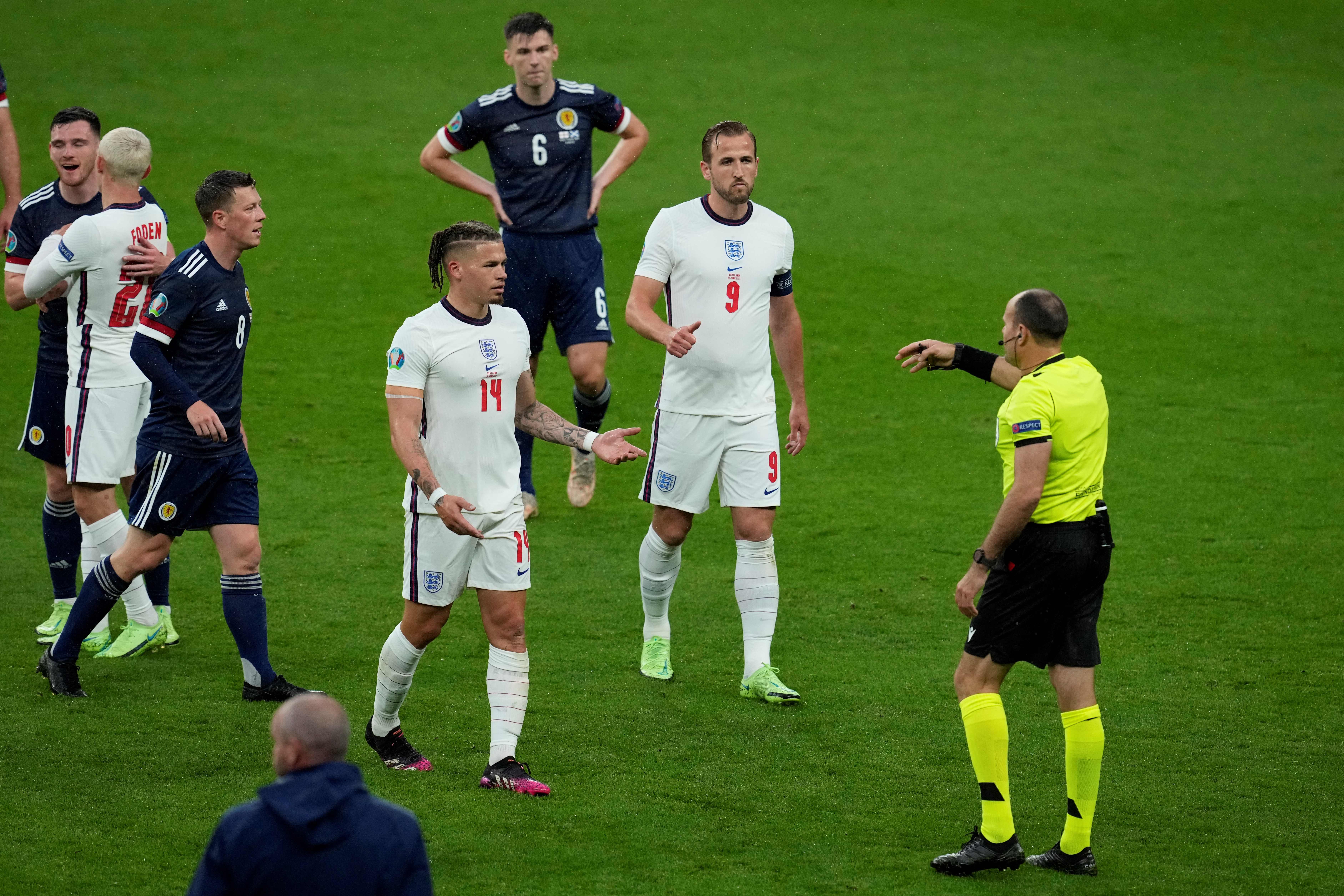 Spanish referee Antonio Mateu Lahoz took charge at Wembley Stadium