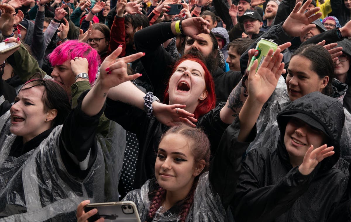 Mosh pits and mask-free crowds: Download Festival pilot in pictures