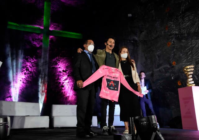 COLOMBIA-BERNAL HOMENAJE