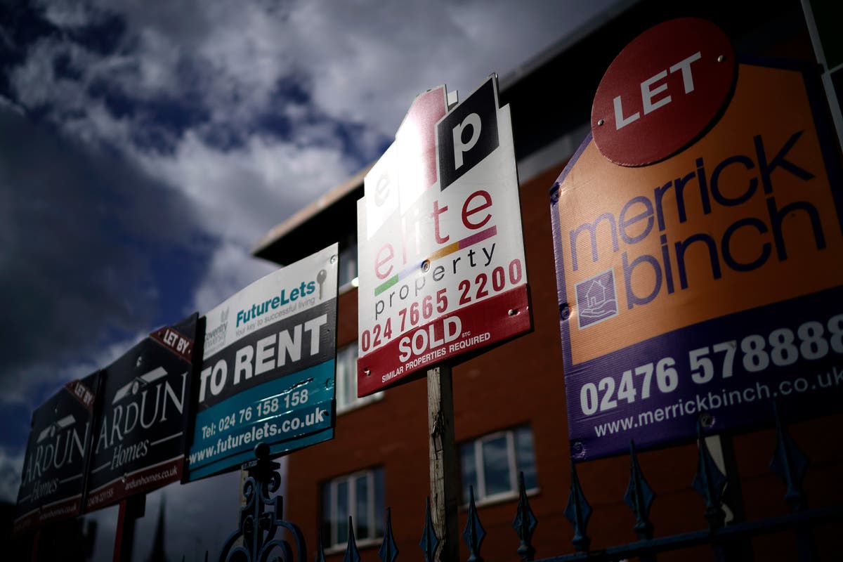 house-asking-prices-at-record-high-for-third-month-says-rightmove